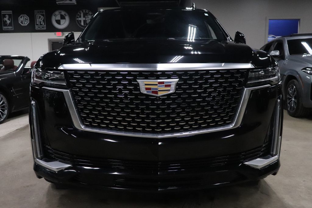 2022 Cadillac Escalade Image 8
