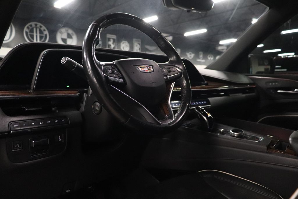 2022 Cadillac Escalade Image 10
