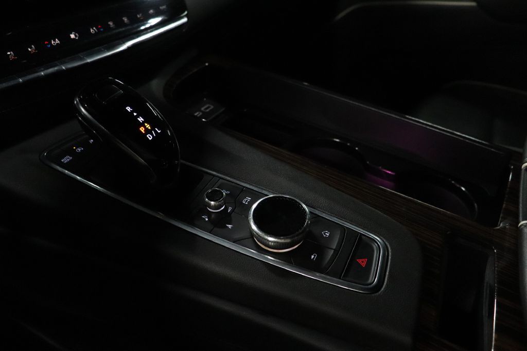 2022 Cadillac Escalade Image 16