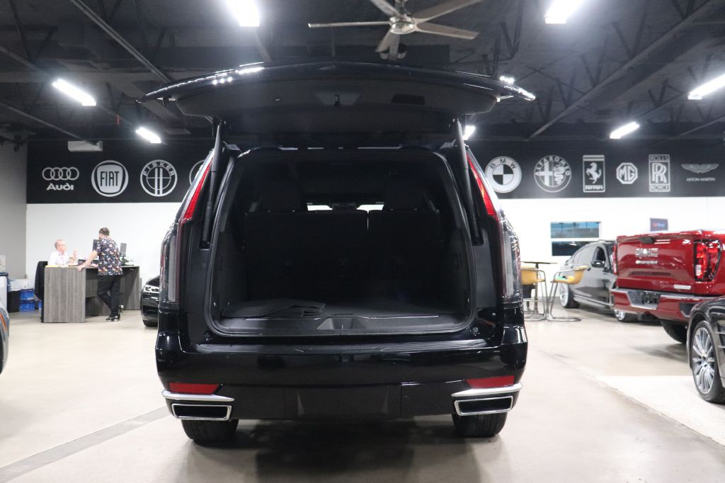 2022 Cadillac Escalade Image 25