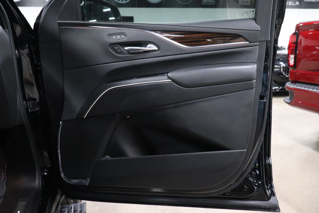 2022 Cadillac Escalade Image 31