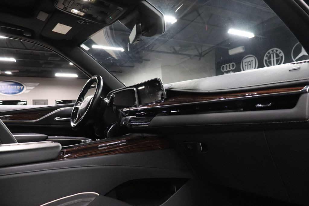 2022 Cadillac Escalade Image 32