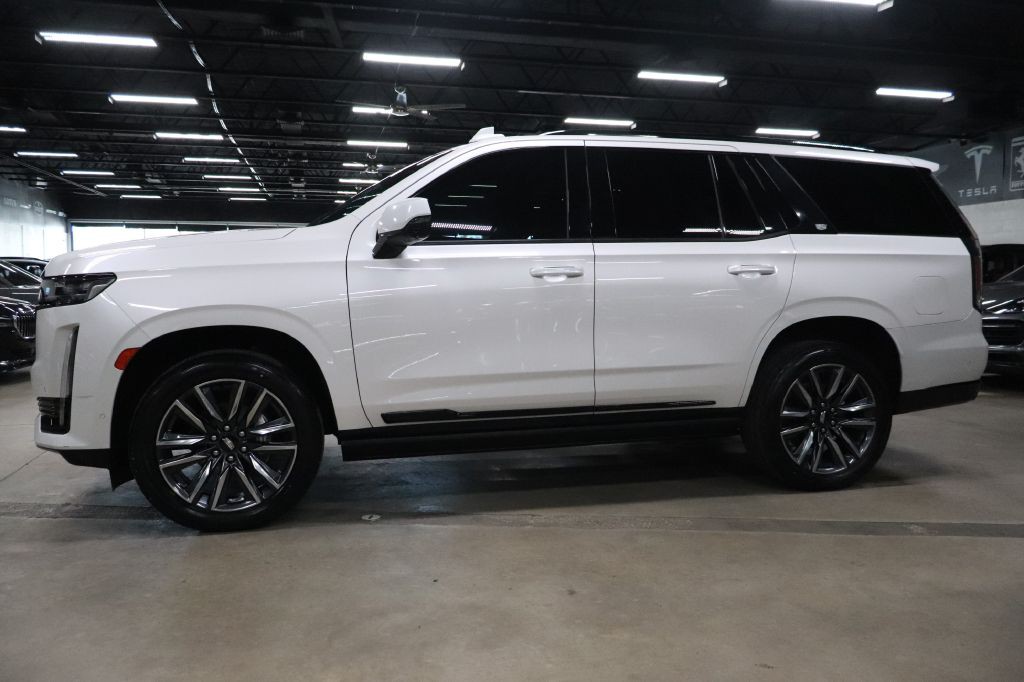 2021 Cadillac Escalade Image 2