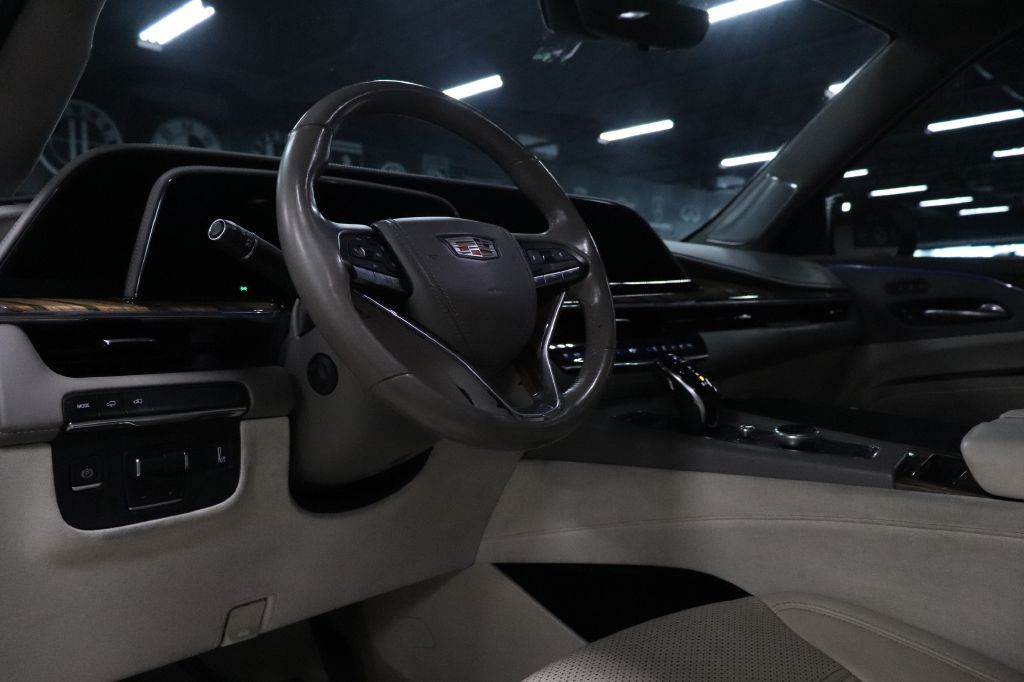 2021 Cadillac Escalade Image 10