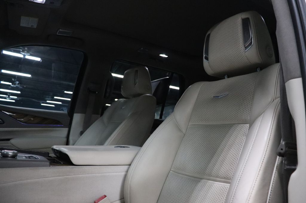 2021 Cadillac Escalade Image 11