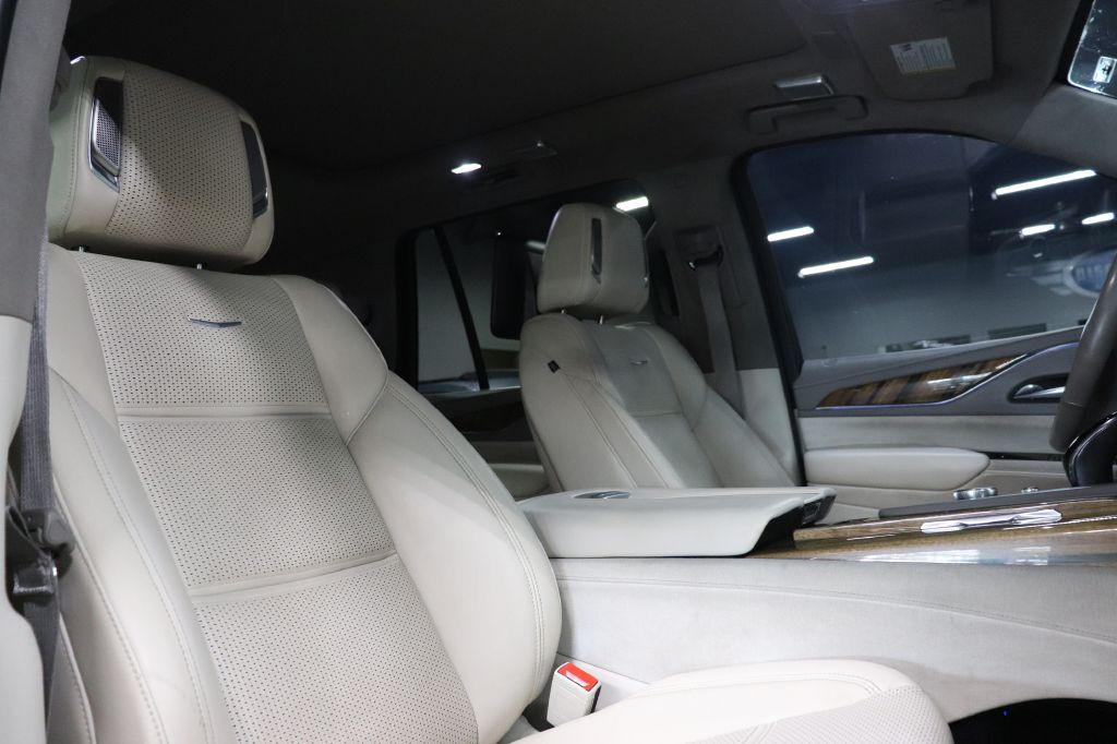 2021 Cadillac Escalade Image 34