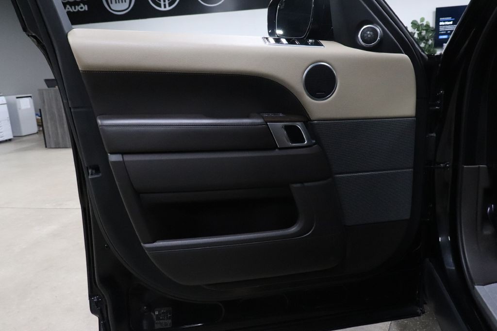 2019 Land Rover Range Rover Sport Image 9