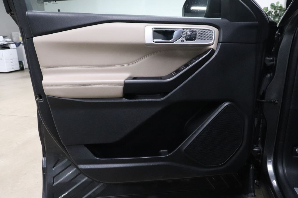 2020 Ford Explorer Image 9