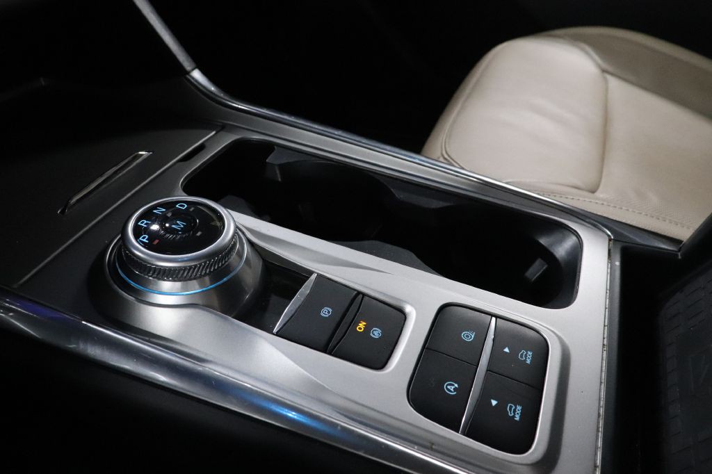 2020 Ford Explorer Image 16