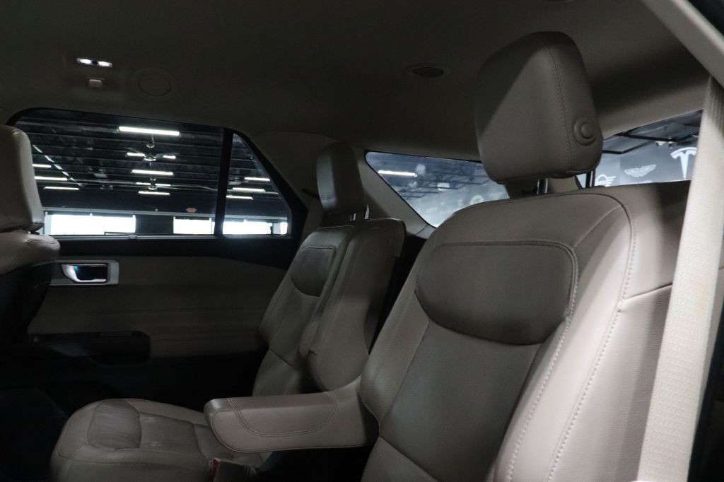 2020 Ford Explorer Image 23