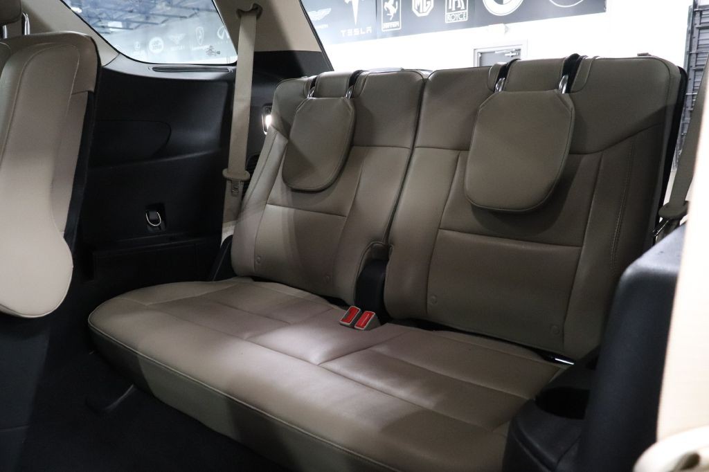 2020 Ford Explorer Image 24