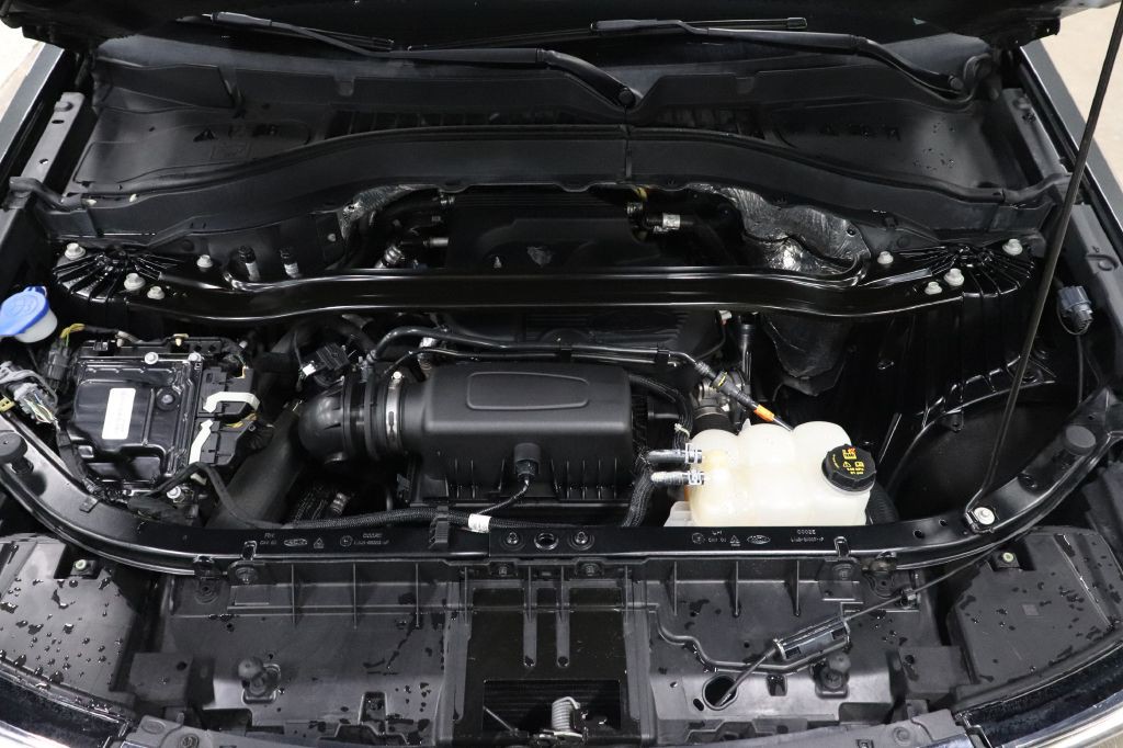 2020 Ford Explorer Image 35