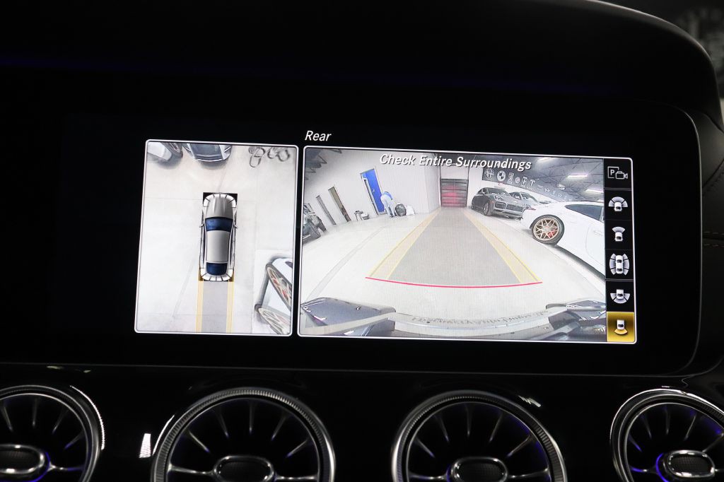 2020 Mercedes-Benz AMG GT Image 14