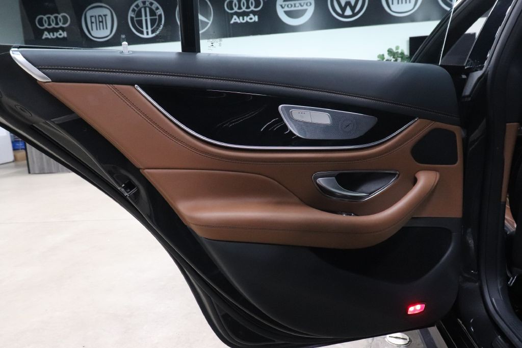 2020 Mercedes-Benz AMG GT Image 21