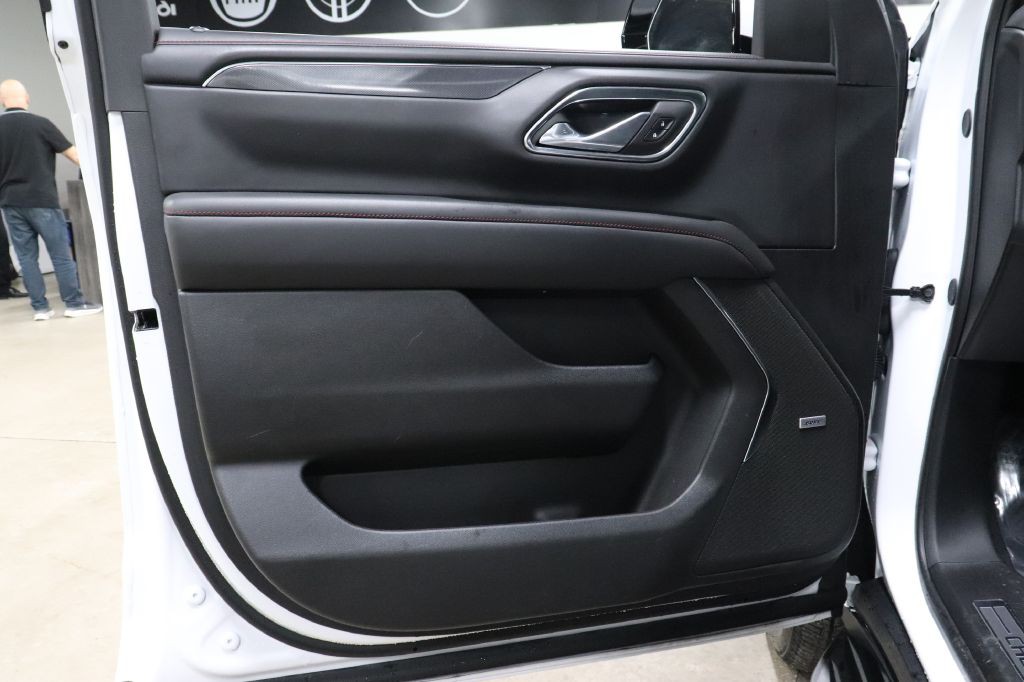 2024 Chevrolet Suburban Image 9