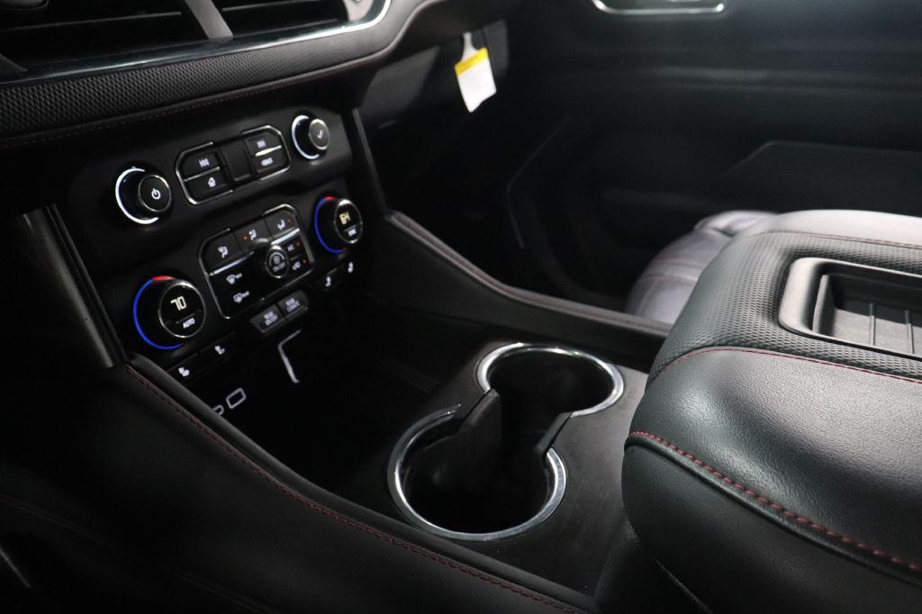 2024 Chevrolet Suburban Image 16