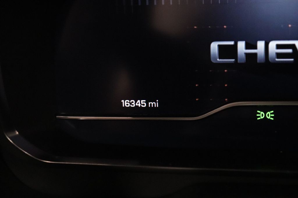 2024 Chevrolet Suburban Image 18