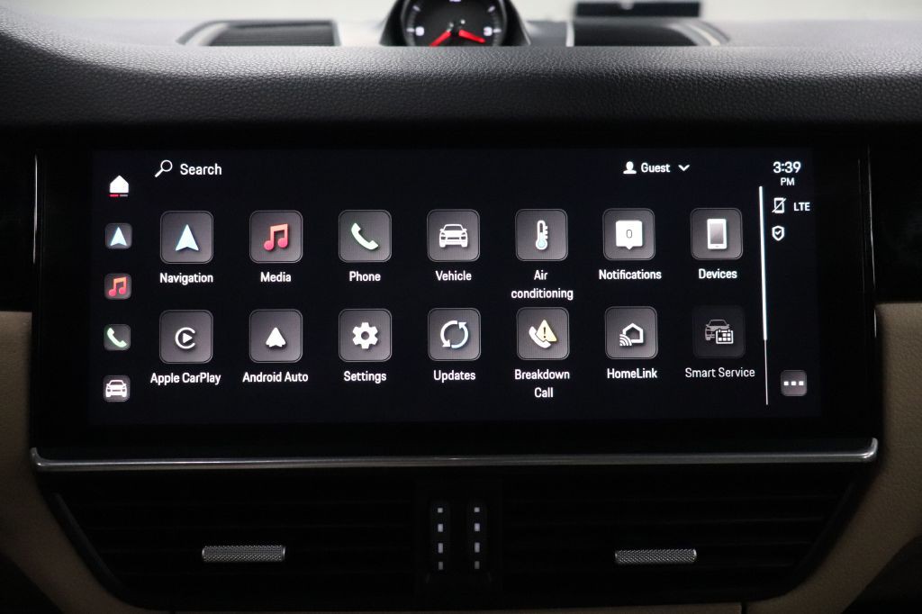 2022 Porsche Cayenne Image 12