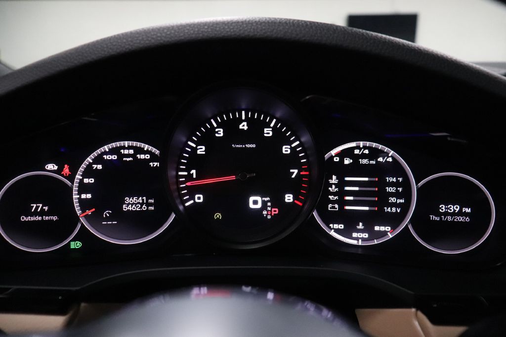 2022 Porsche Cayenne Image 16