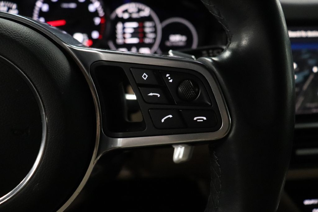 2022 Porsche Cayenne Image 19