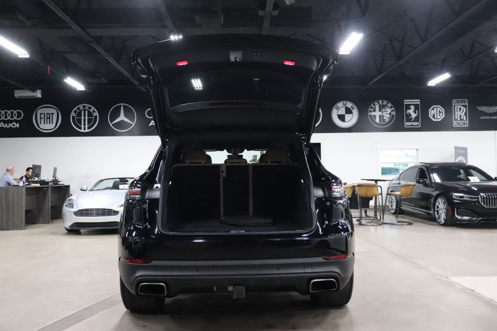 2022 Porsche Cayenne Image 23