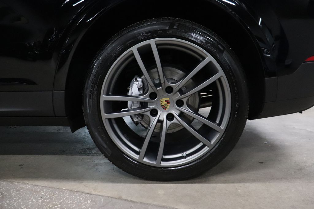 2022 Porsche Cayenne Image 33