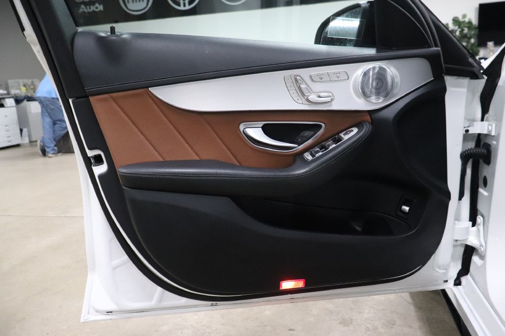 2021 Mercedes-Benz C-Class Image 9