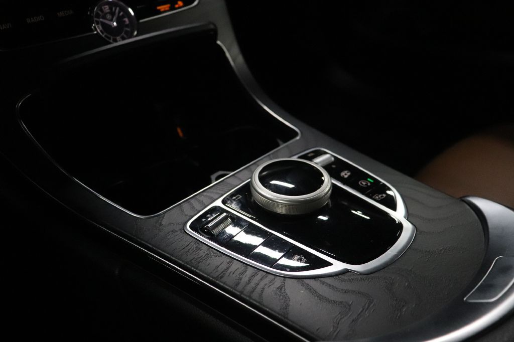 2021 Mercedes-Benz C-Class Image 16