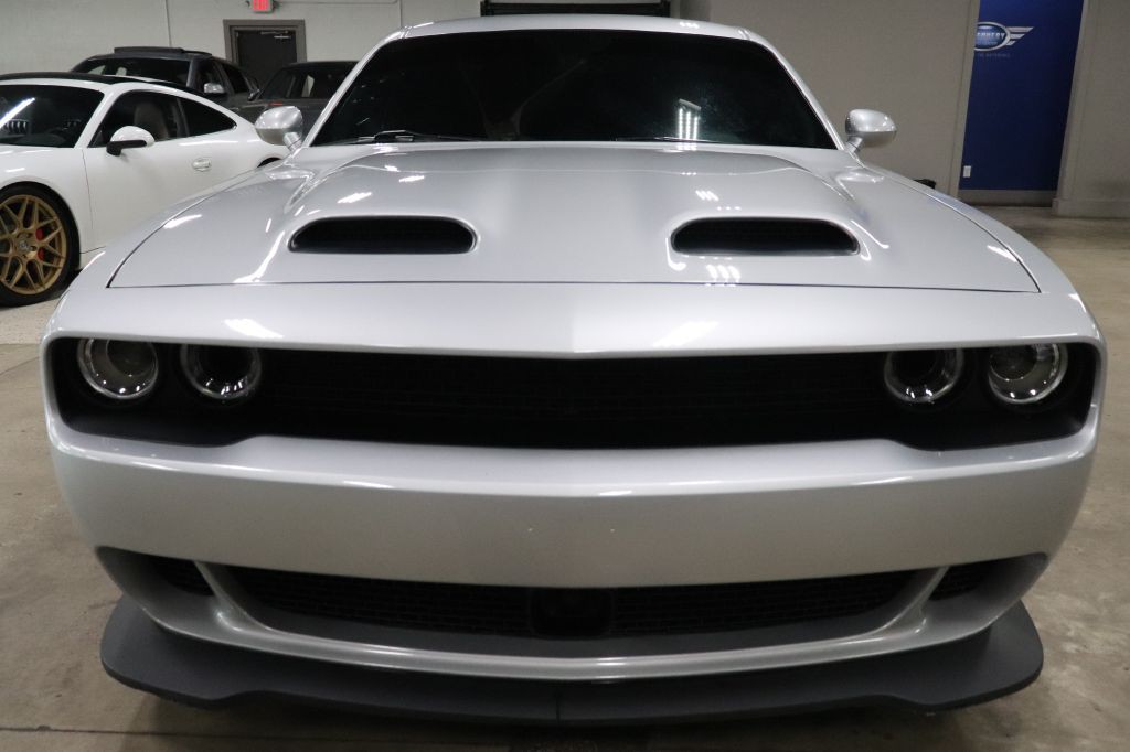 2023 Dodge Challenger Image 8