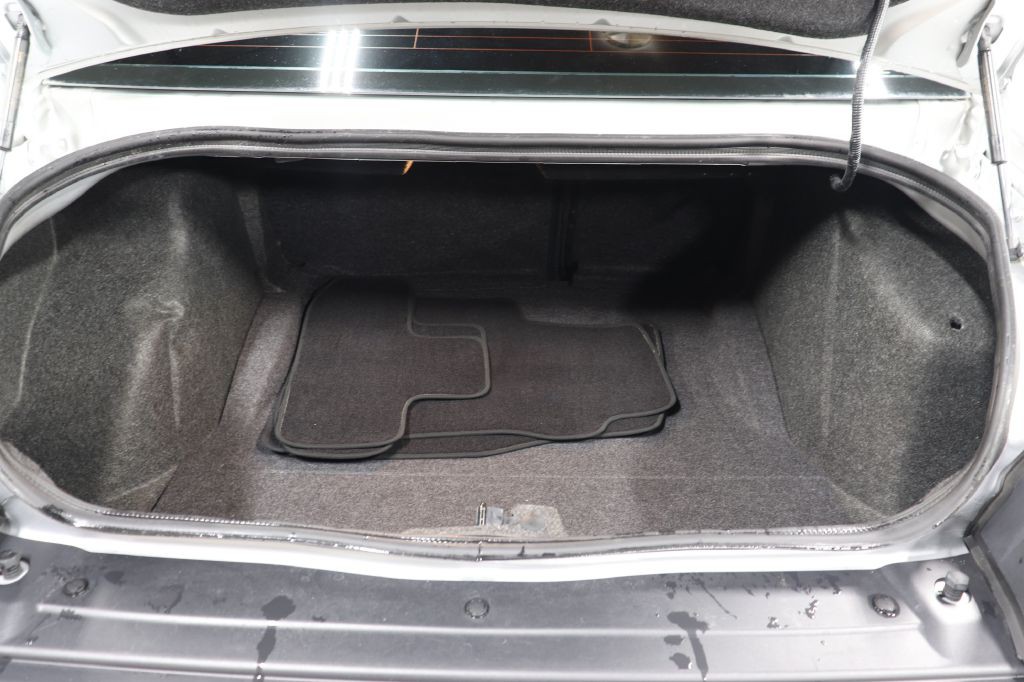 2023 Dodge Challenger Image 24