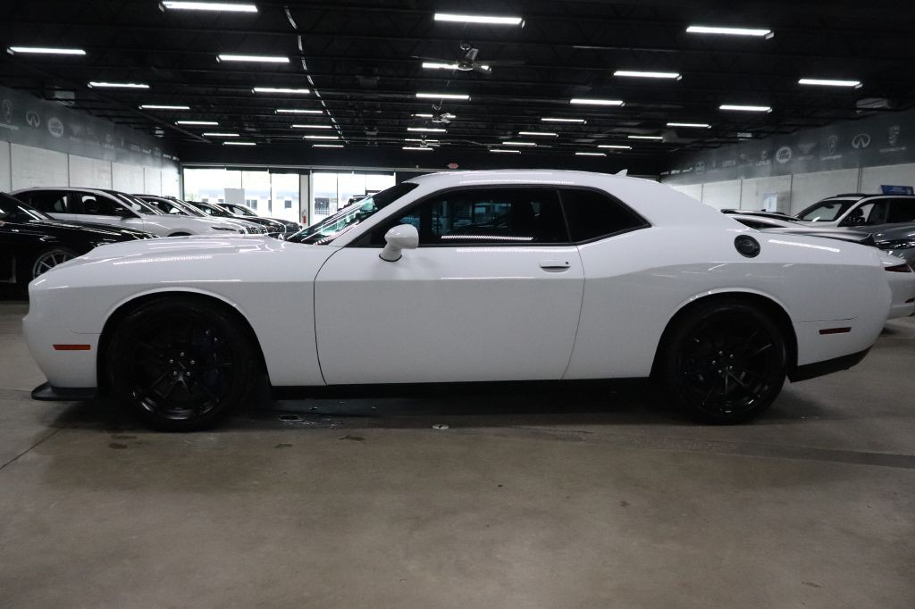 2023 Dodge Challenger Image 2