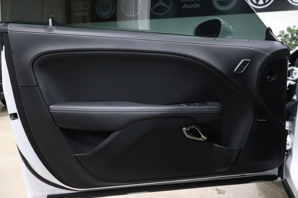 2023 Dodge Challenger Image 9