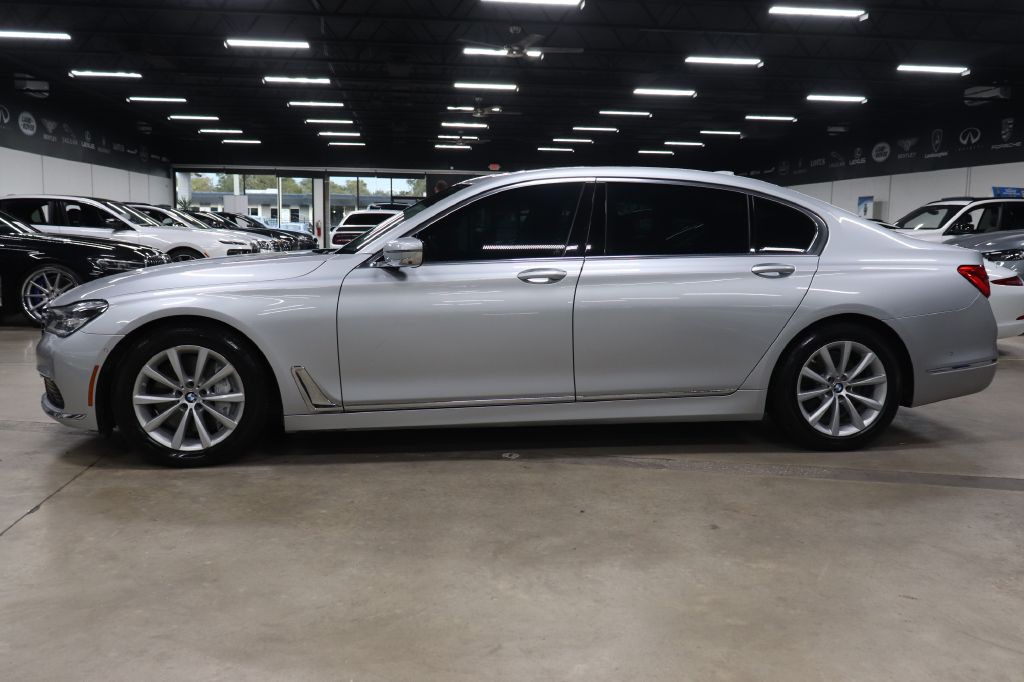 2019 BMW 7 Series Image 2