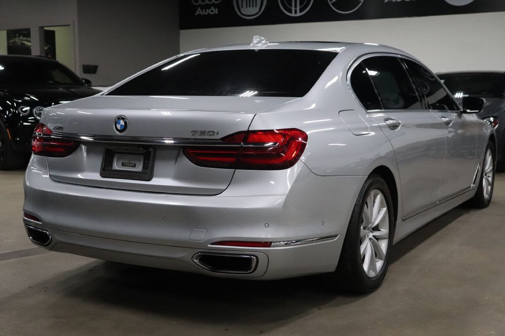 2019 BMW 7 Series Image 5