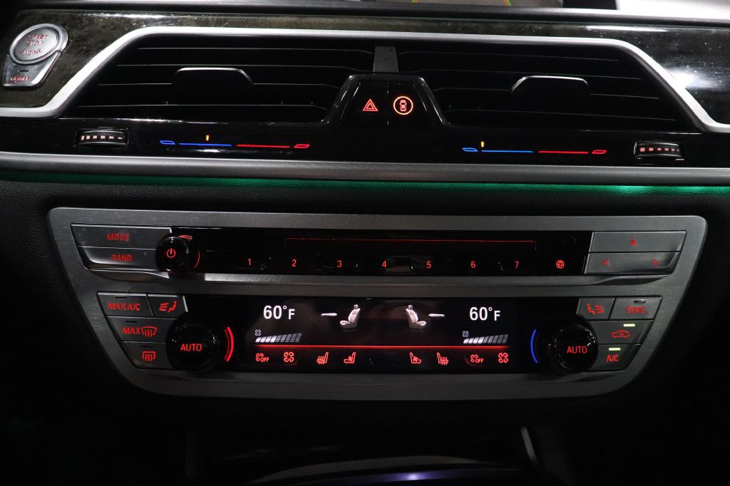 2019 BMW 7 Series Image 16