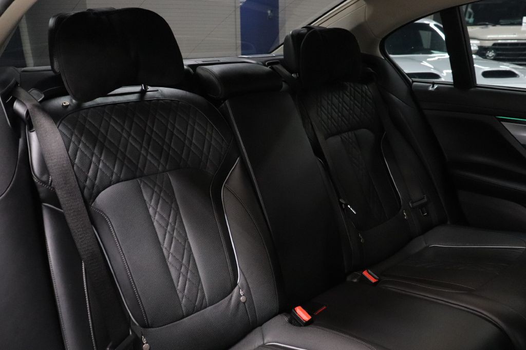 2019 BMW 7 Series Image 26