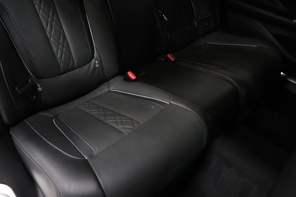 2019 BMW 7 Series Image 27