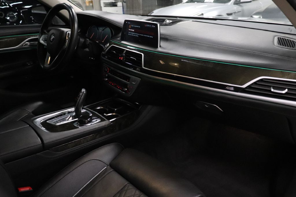 2019 BMW 7 Series Image 29