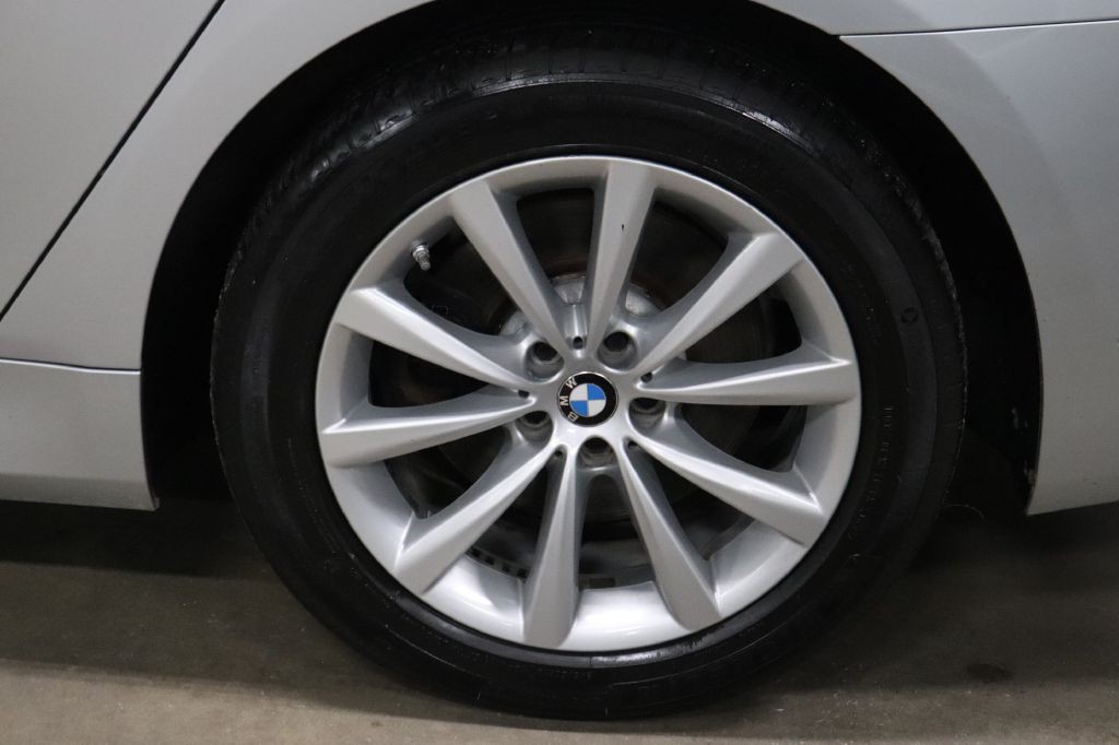 2019 BMW 7 Series Image 34