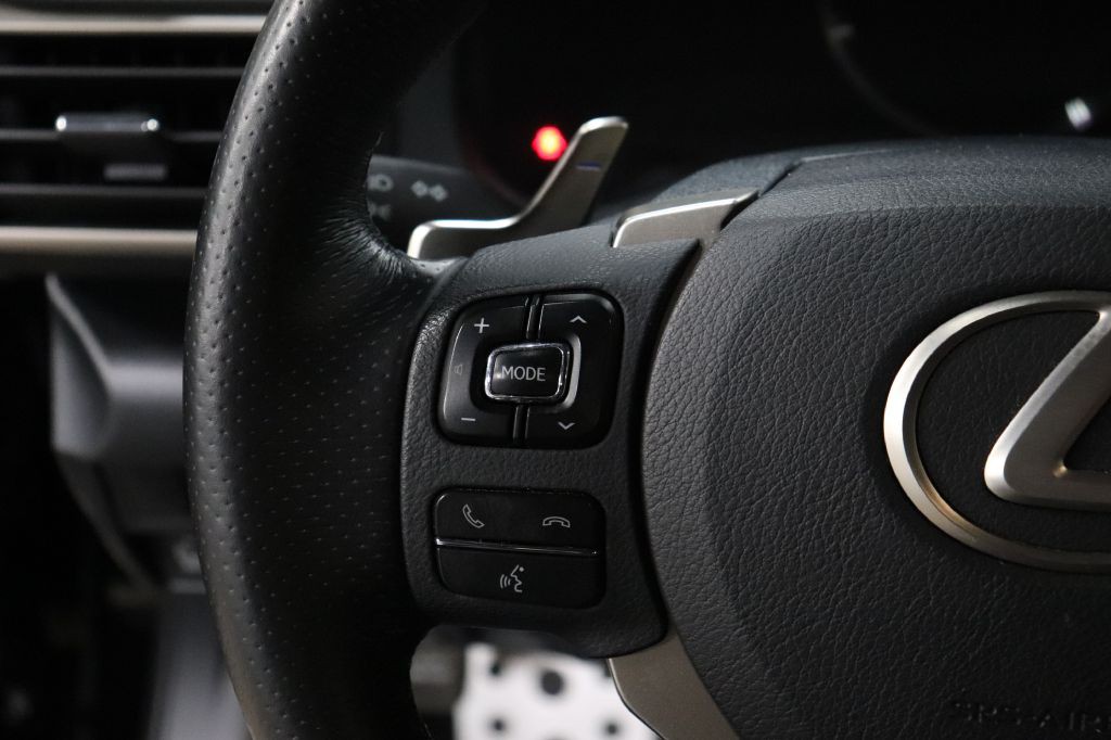 2015 Lexus RC F Image 20