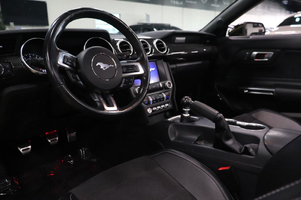 2021 Ford Mustang Image 18