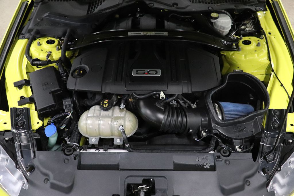 2021 Ford Mustang Image 36