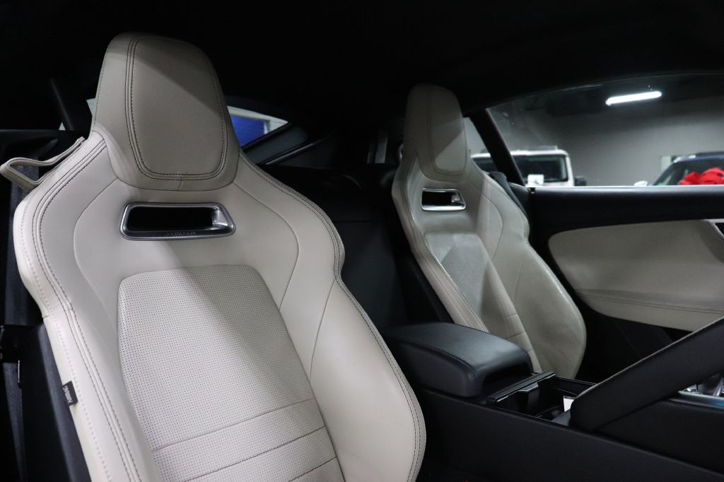 2020 Jaguar F-TYPE Image 16