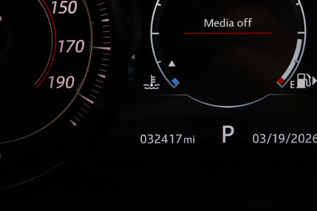 2020 Jaguar F-TYPE Image 28