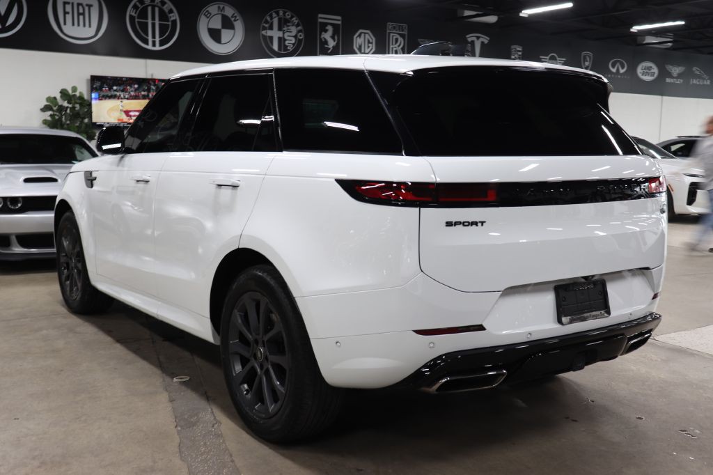 2023 Land Rover Range Rover Sport Image 3