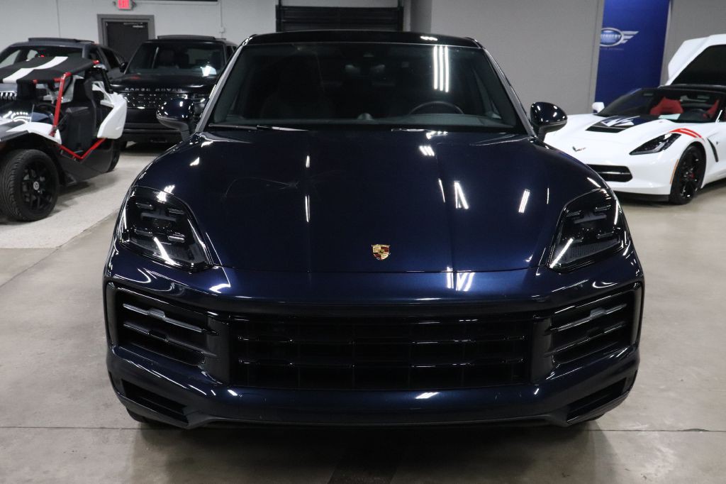 2024 Porsche Cayenne Image 8