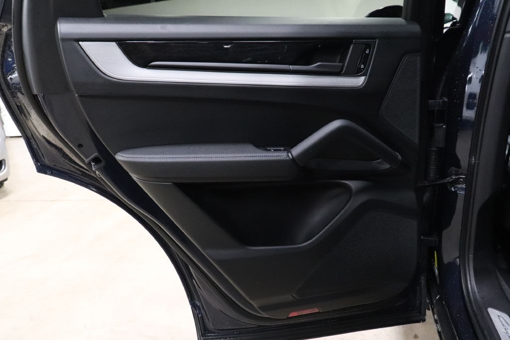 2024 Porsche Cayenne Image 14