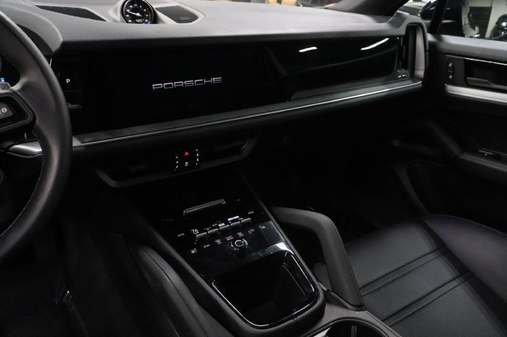 2024 Porsche Cayenne Image 31