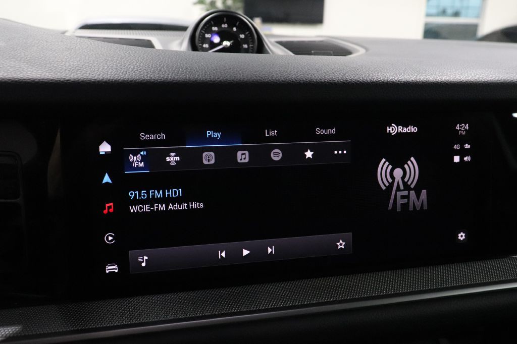 2024 Porsche Cayenne Image 35