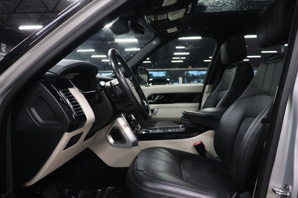 2020 Land Rover Range Rover Image 10